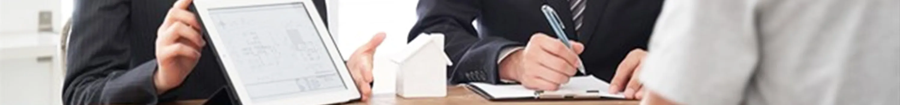 リフォーム会社での相談風景