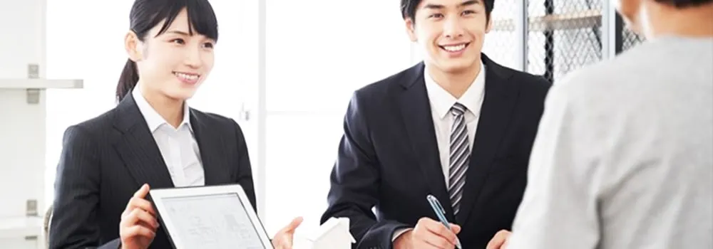 リフォーム相談をしている写真