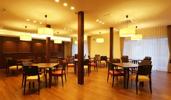 グランドマストに併設された食堂ラウンジ