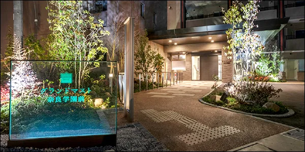 グランドマストの入り口風景