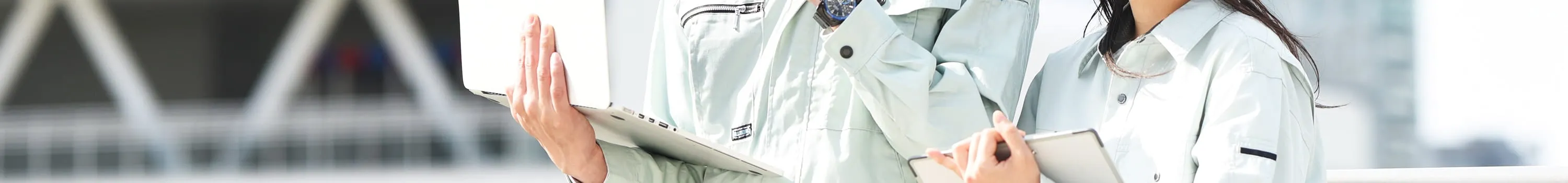 建築施工スタッフの写真