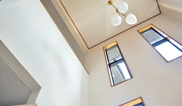 吹き抜けのある家